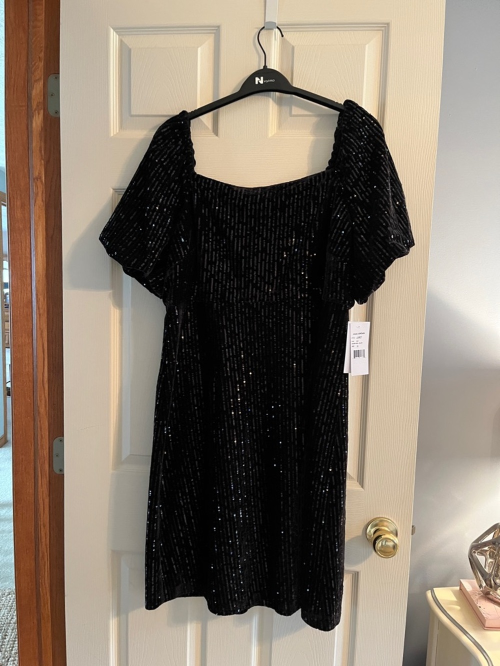 julia jordan Black Sequin Midi Dress
